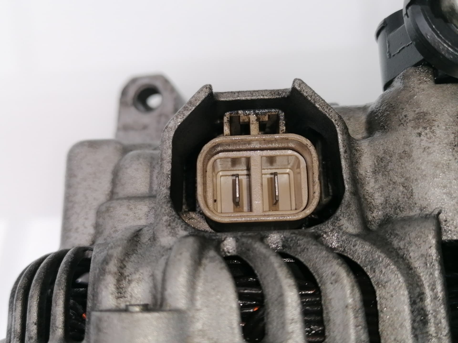 Alternador MAZDA 3 LIM 4