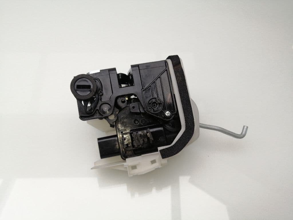 Cerradura puerta trasera izquierda KIA PICANTO 2