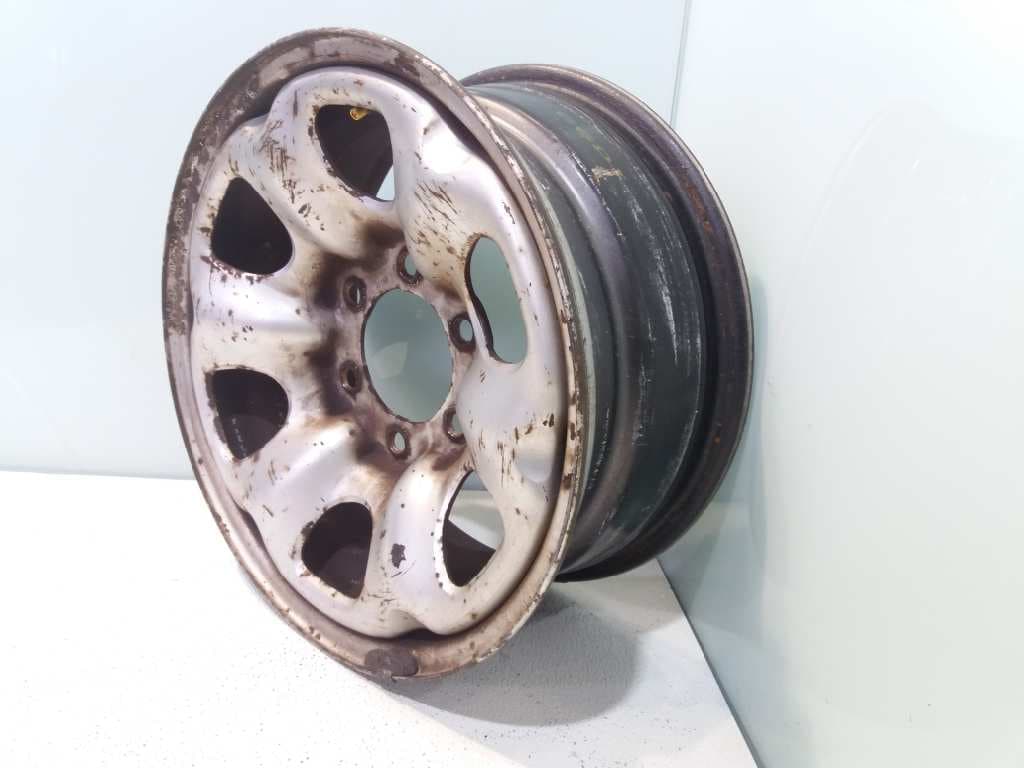 Llanta NISSAN TERRANO/TERRANO.II (R20) 3