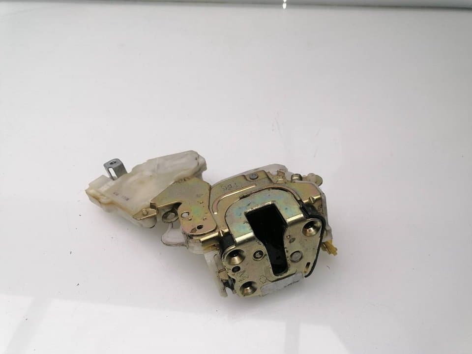 Cerradura puerta delantera derecha NISSAN TERRANO/TERRANO.II (R20) 4