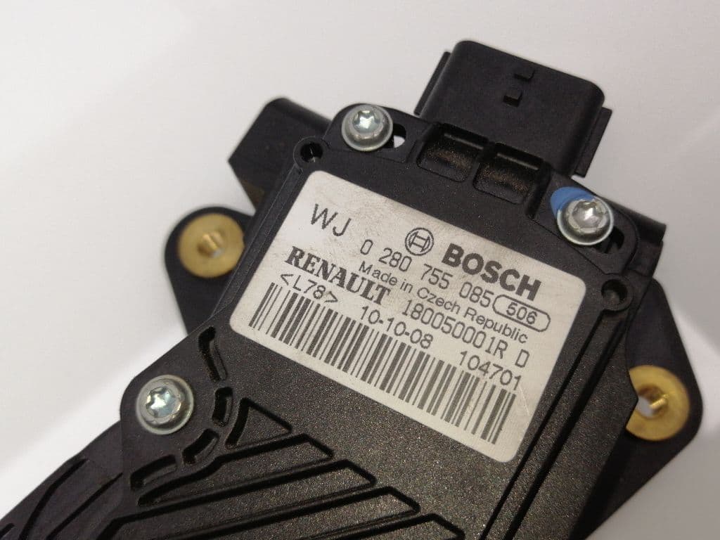 Pedal acelerador RENAULT LAGUNA III 4