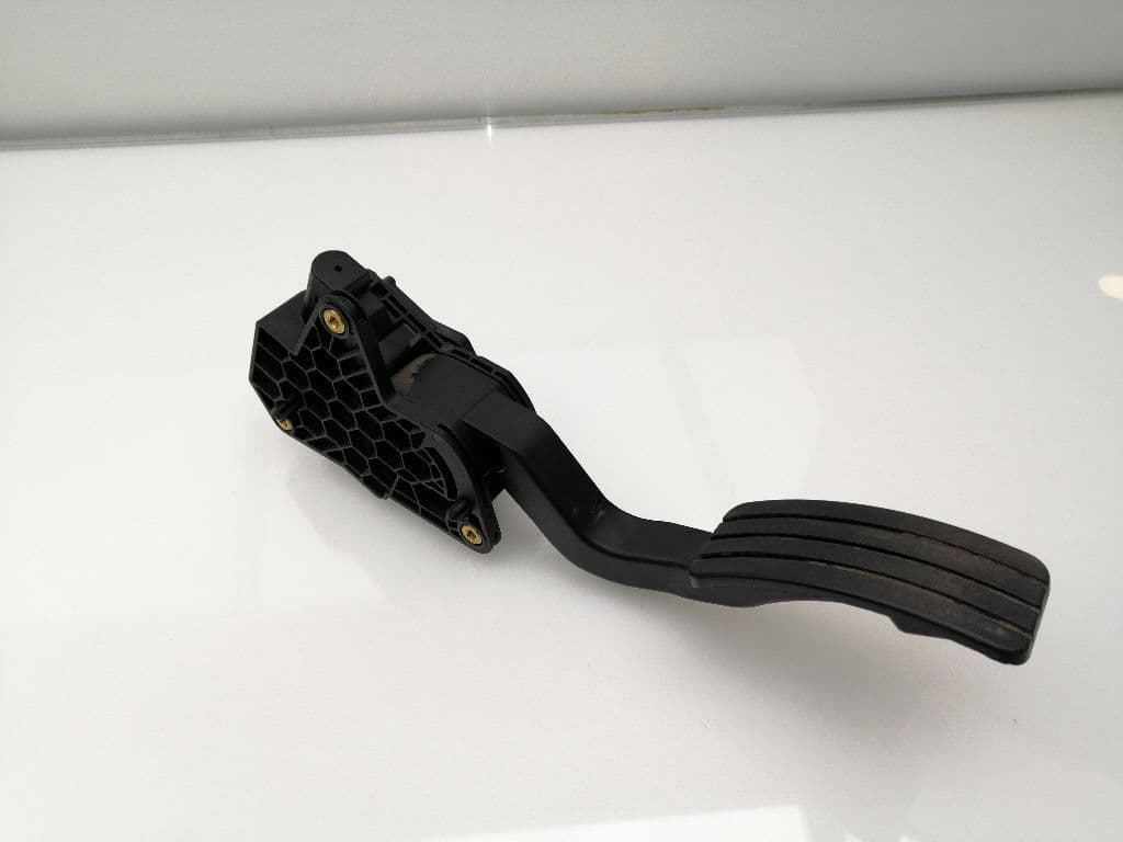 Pedal acelerador RENAULT LAGUNA III