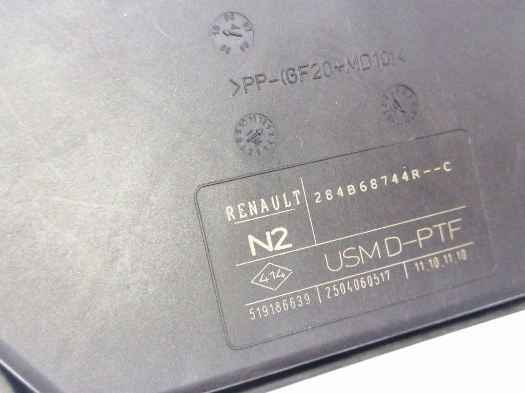 Caja reles / fusibles RENAULT LAGUNA III 4