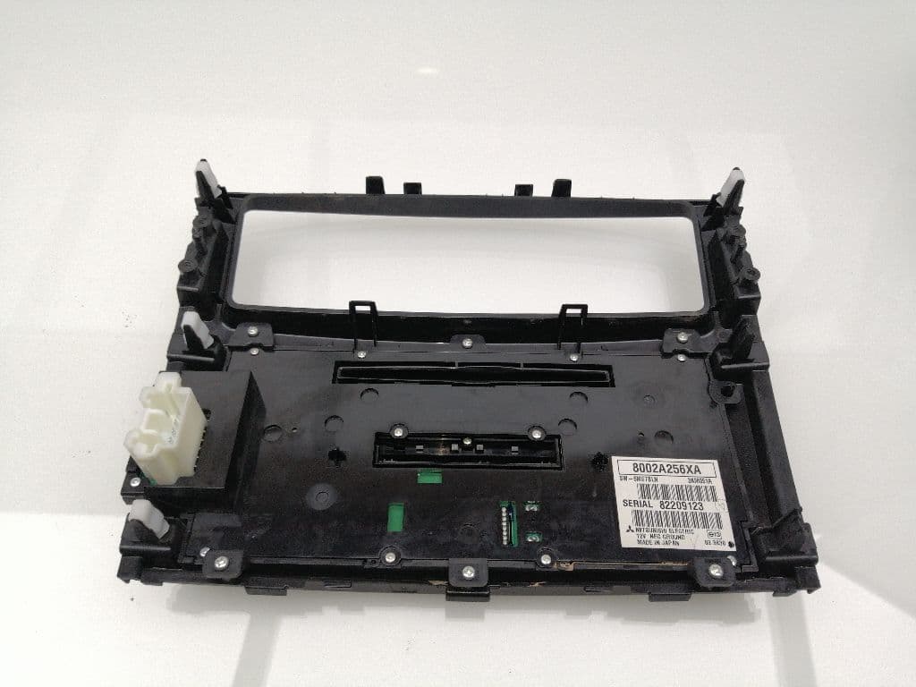 Sistema audio / radio cd MITSUBISHI MONTERO (V80/V90) 4