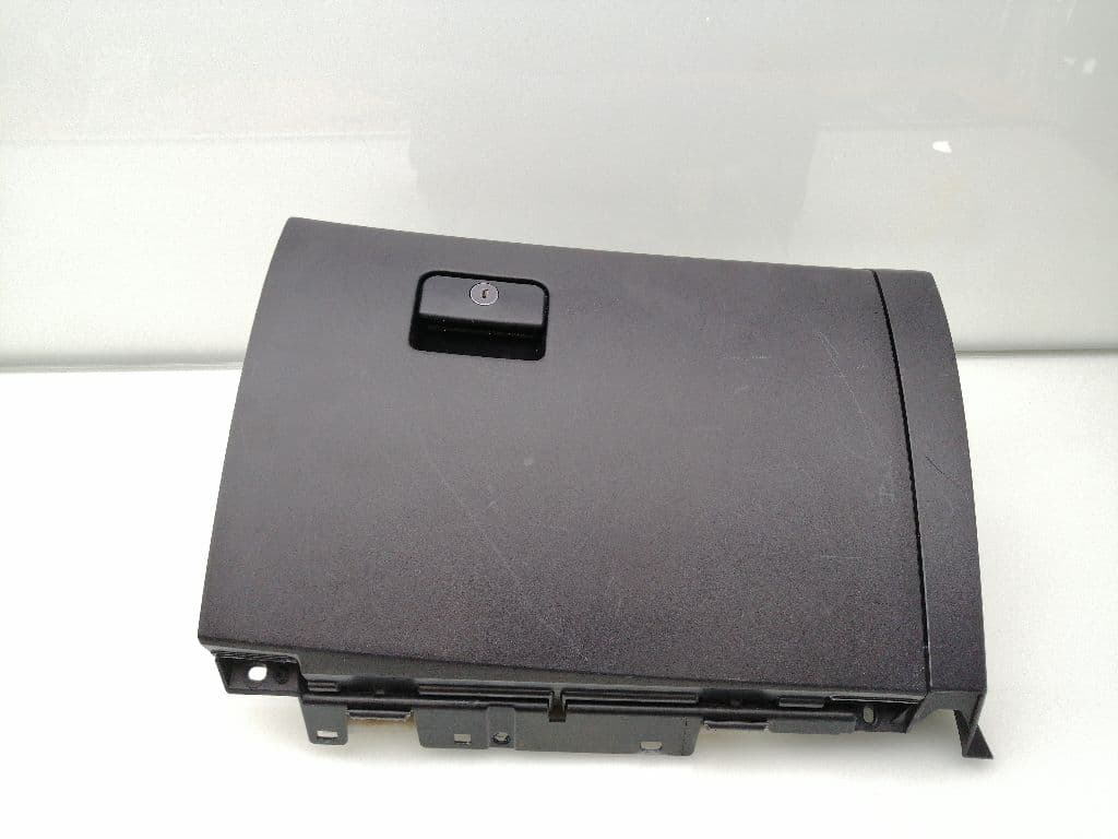 Guantera MITSUBISHI MONTERO (V80/V90)