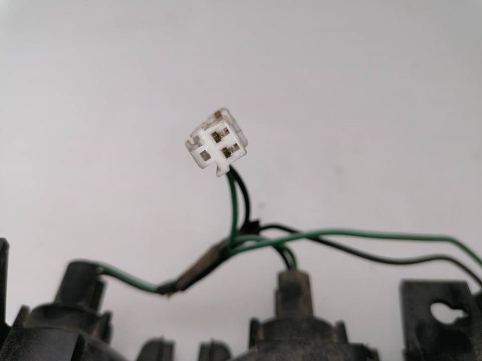 Luz central de freno MITSUBISHI MONTERO (V80/V90) 2
