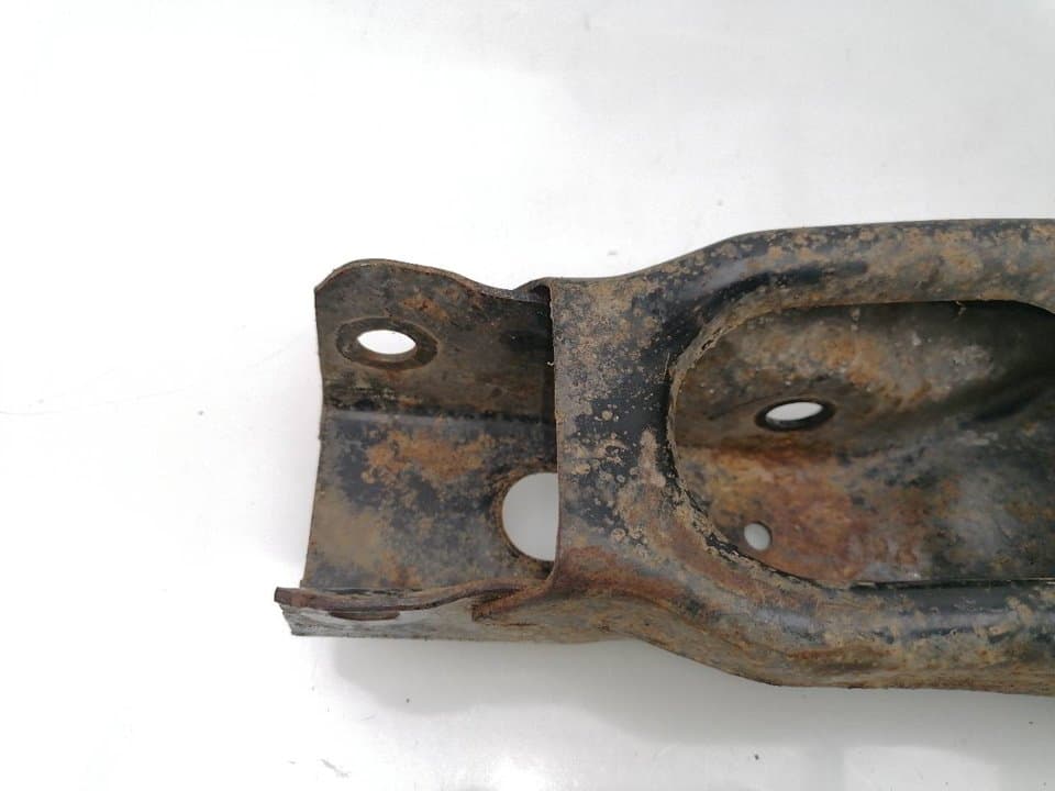 Brazo suspension inferior trasero derecho MITSUBISHI MONTERO (V80/V90) 2