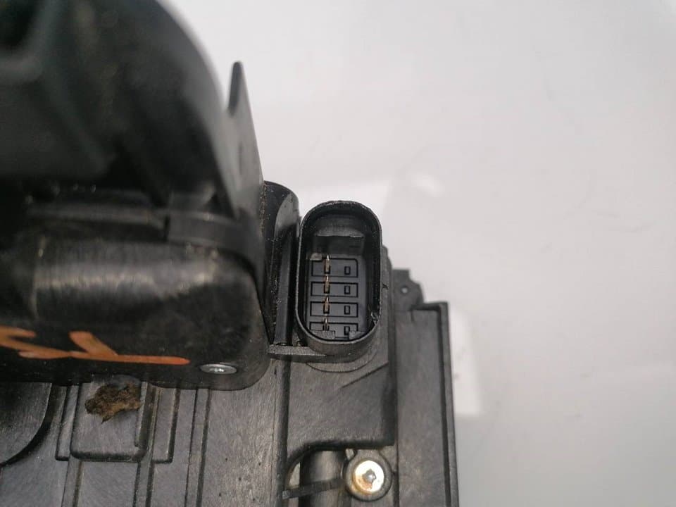 Cerradura puerta trasera izquierda MERCEDES-BENZ CLASE C (W204) BERLINA 3