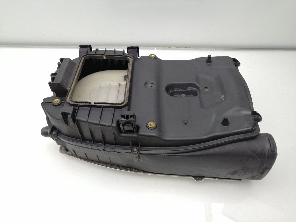 Caja filtro aire MERCEDES-BENZ CLASE C (W204) BERLINA