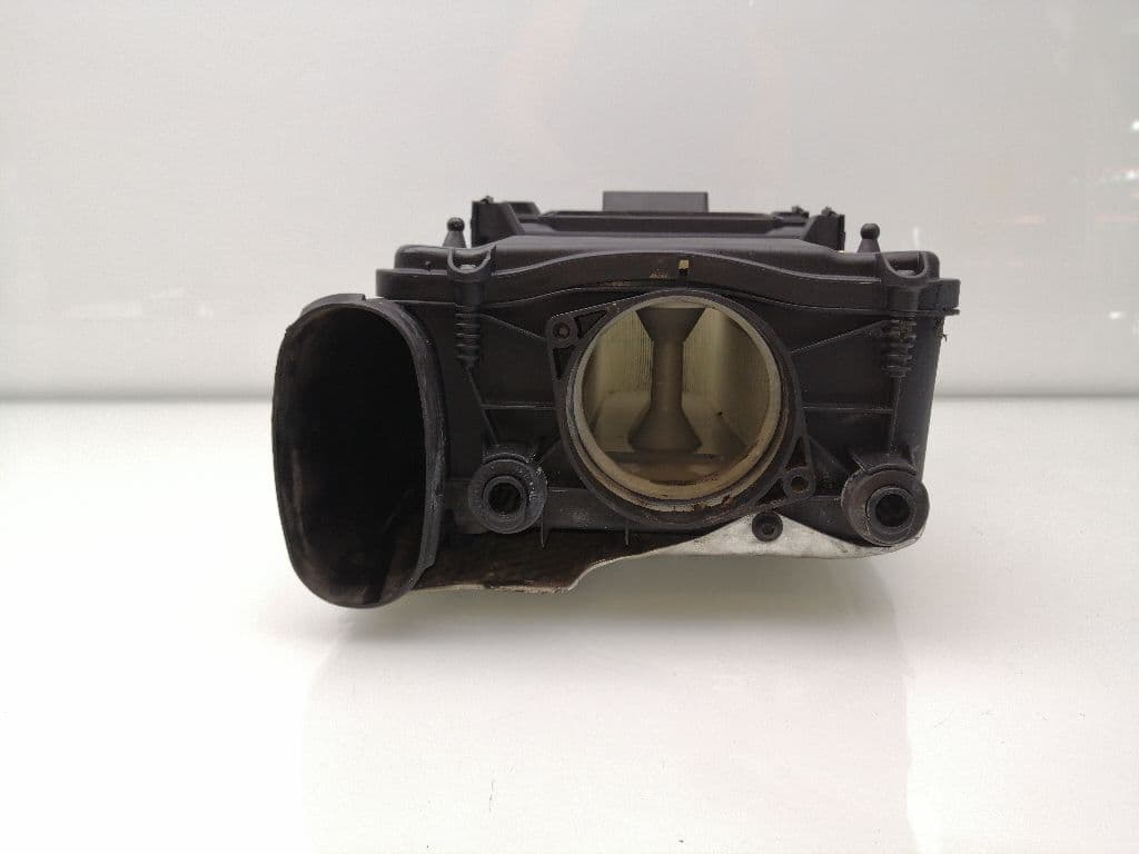Caja filtro aire MERCEDES-BENZ CLASE C (W204) BERLINA 3