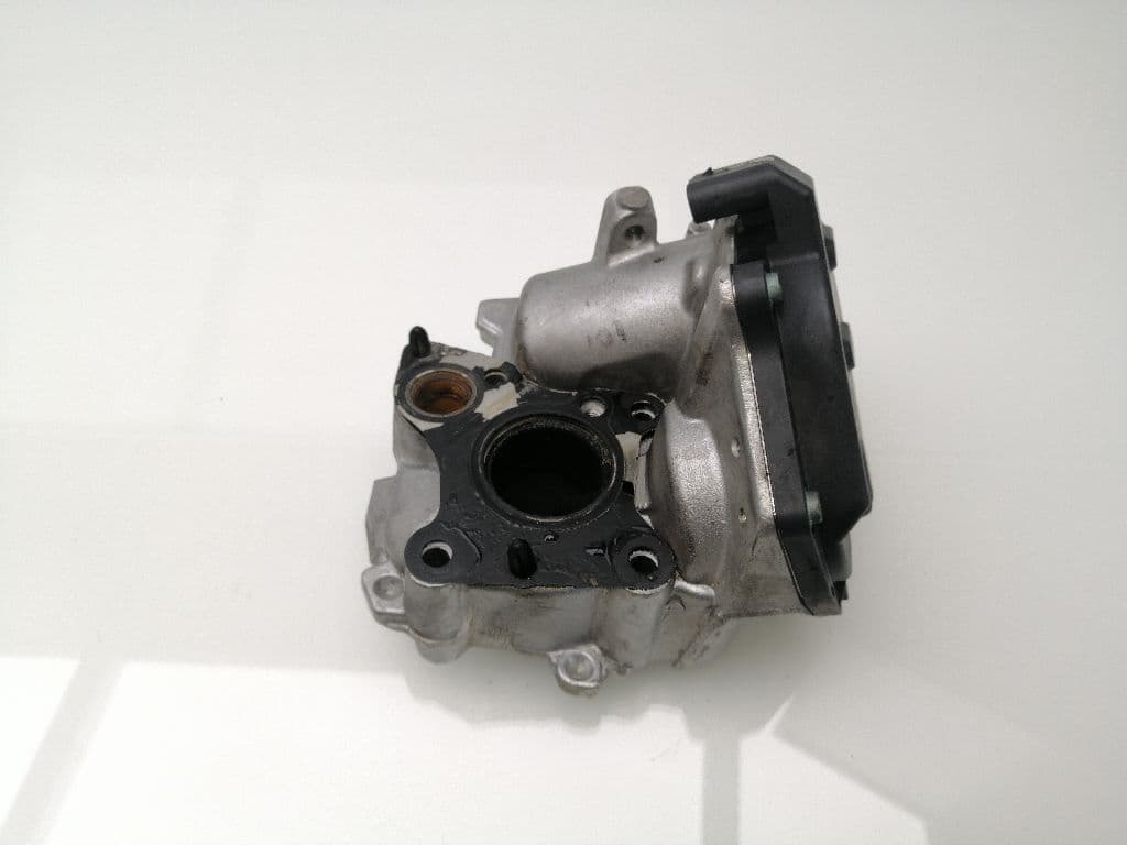 Valvula egr MERCEDES-BENZ CLASE C (W204) BERLINA