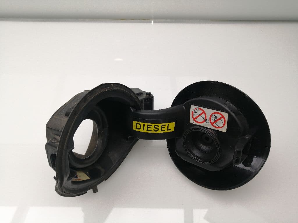 Tapa exterior combustible CITROEN C4 BERLINA