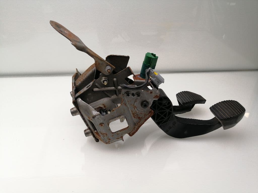 Pedal embrague CITROEN C4 BERLINA 3
