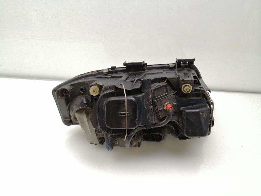 Faro izquierdo AUDI A6 BERLINA (4B2) 4