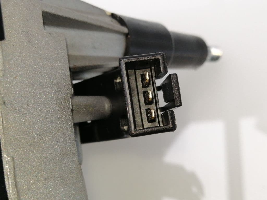 Motor limpia trasero CHEVROLET CRUZE HATCHBACK 2
