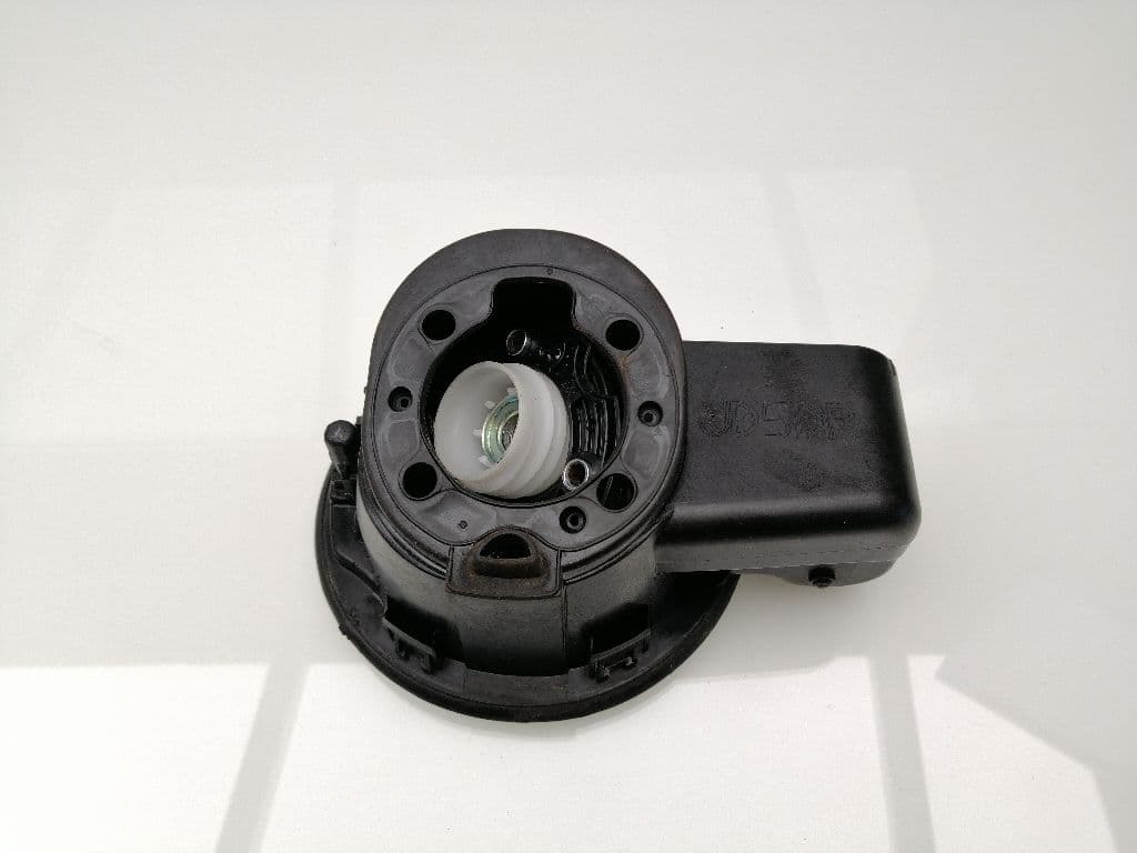 Tapa exterior combustible KIA CEED 3