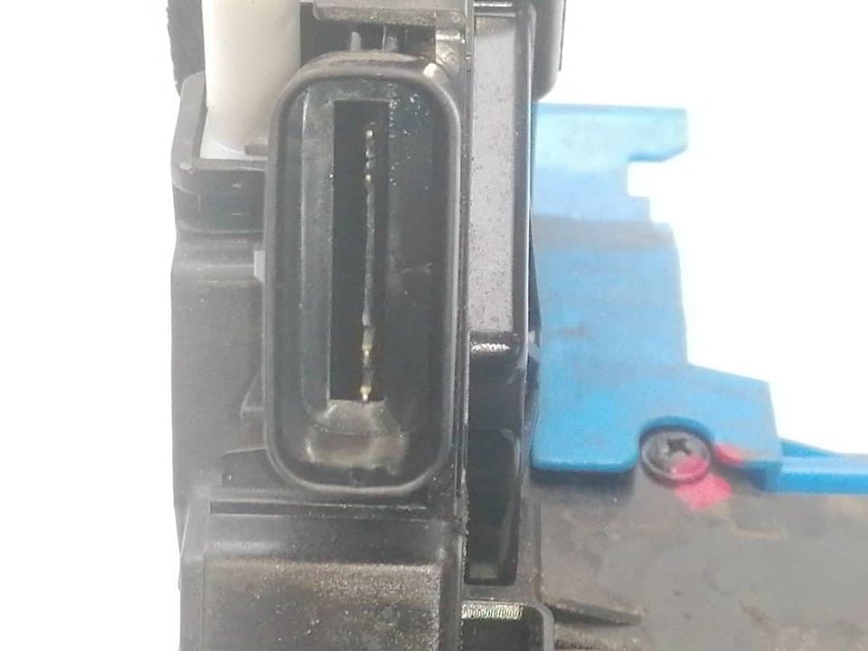 Cerradura puerta trasera izquierda KIA CEED