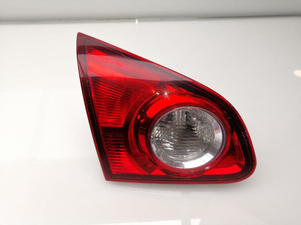 Piloto trasero izquierdo NISSAN QASHQAI+2 (JJ10)