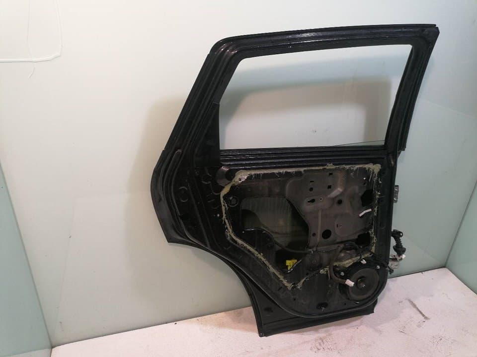 Puerta trasera izquierda NISSAN QASHQAI+2 (JJ10) 3
