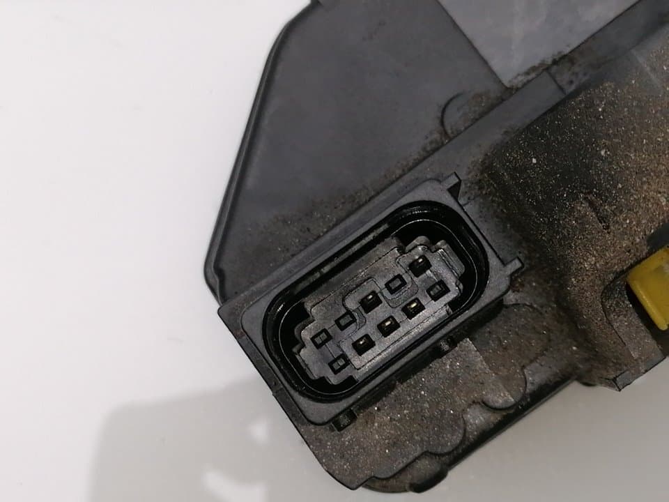Cerradura puerta trasera izquierda OPEL ASTRA J LIM 3