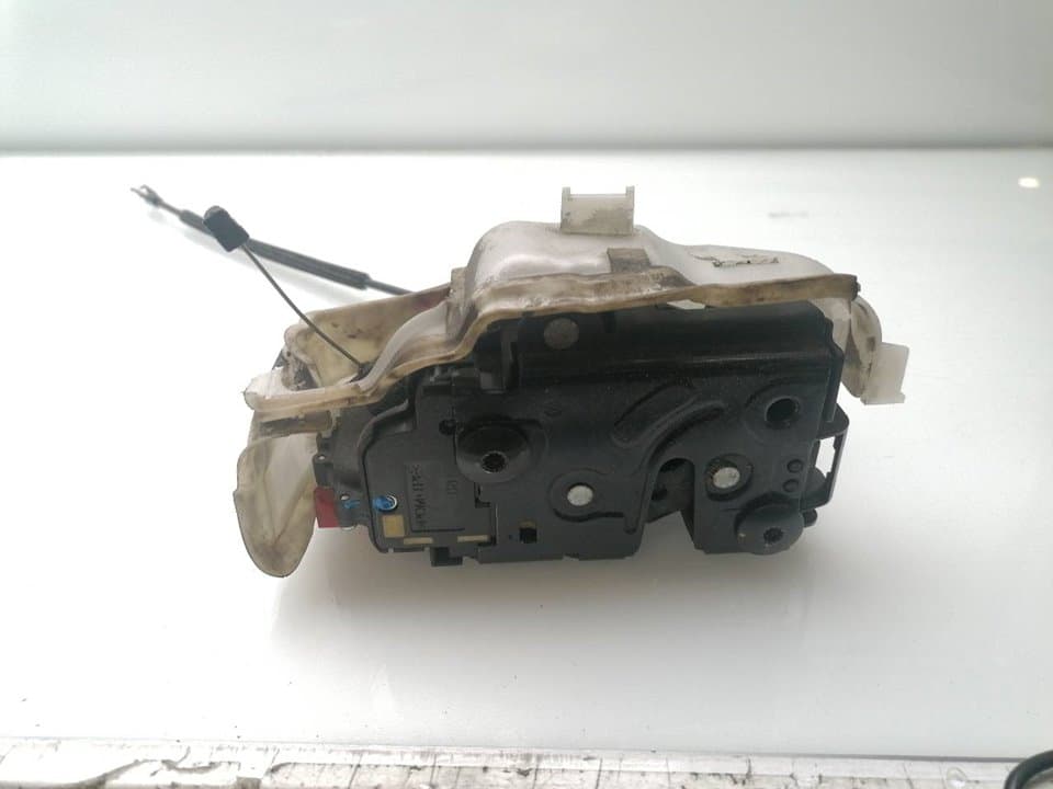 Cerradura puerta delantera derecha VOLKSWAGEN GOLF VI VARIANT (AJ5)