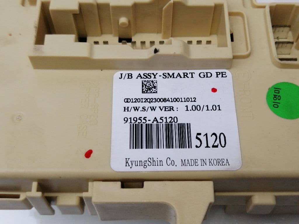 Caja reles / fusibles HYUNDAI I30 CW 4