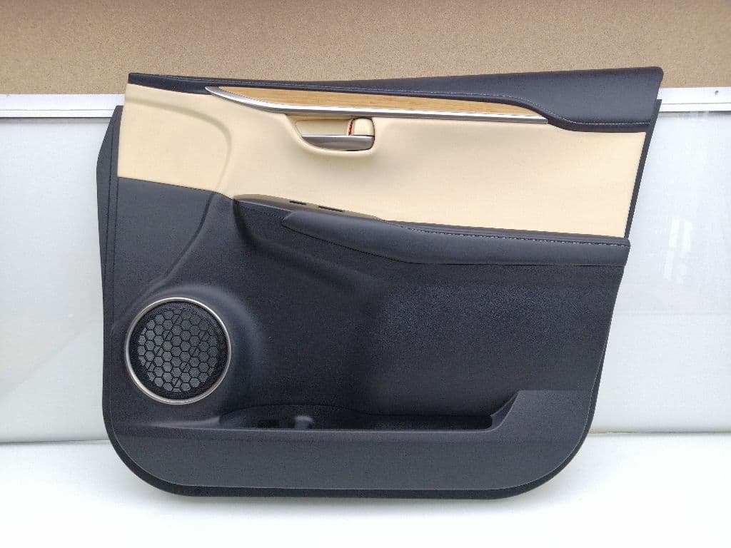 Guarnecido puerta delantera derecha LEXUS NX