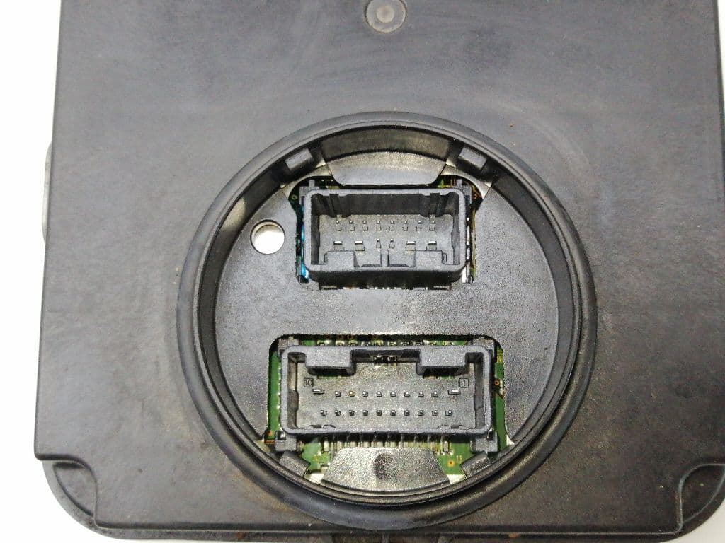 Centralita faros xenon LEXUS NX 3