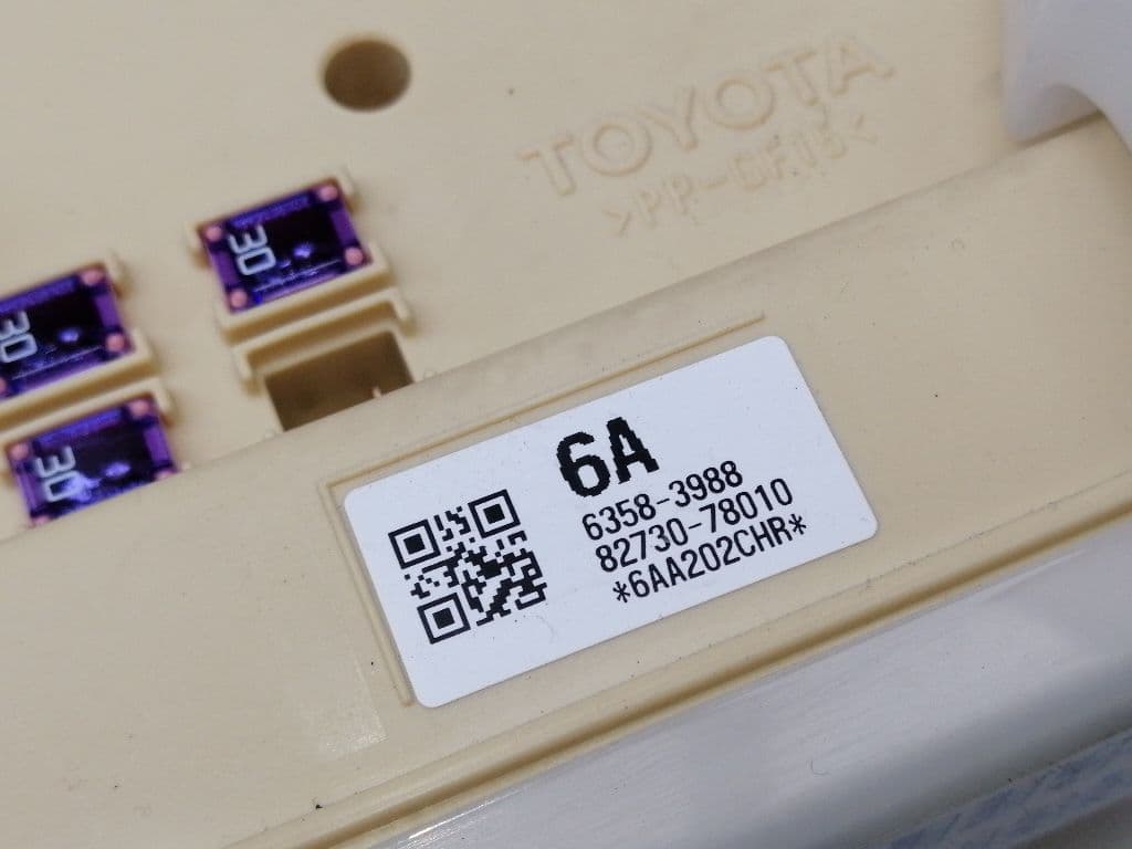 Caja reles / fusibles LEXUS NX 2