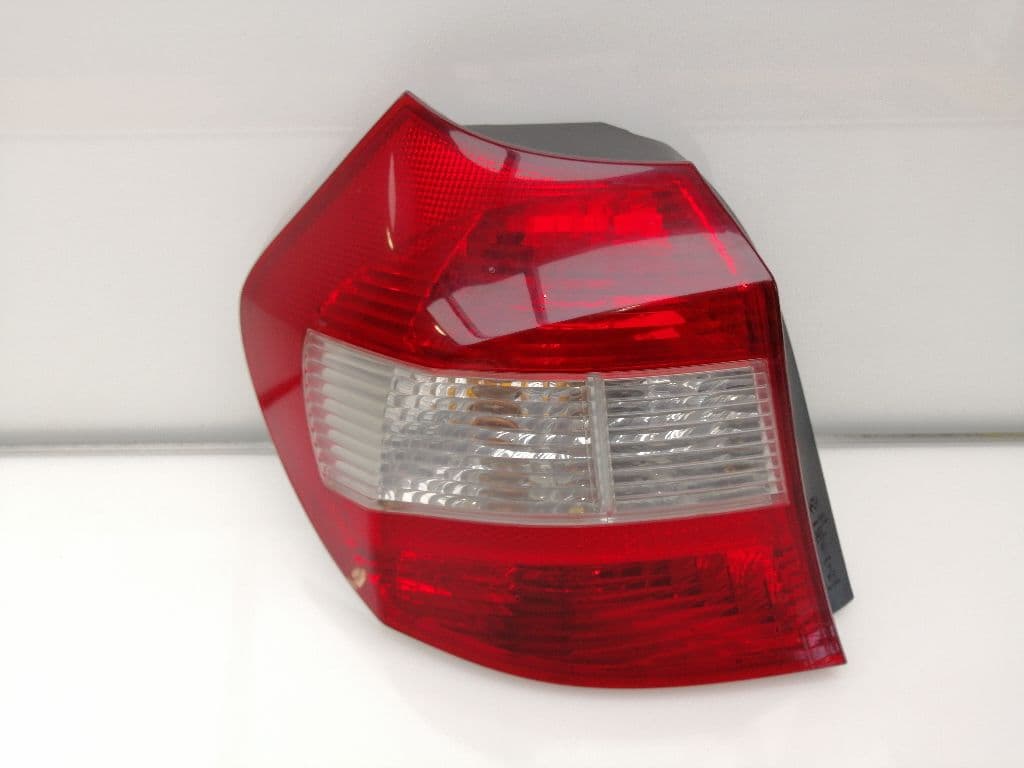Piloto trasero izquierdo BMW SERIE 1 LIM