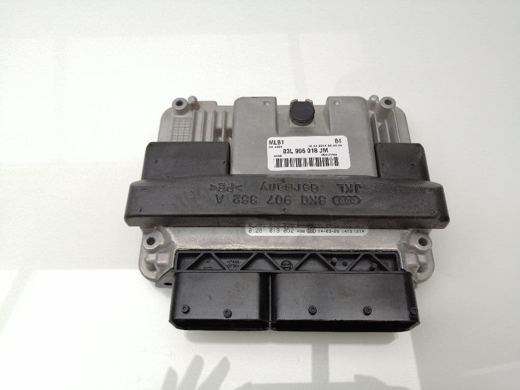 Centralita motor uce AUDI Q5 (8R)