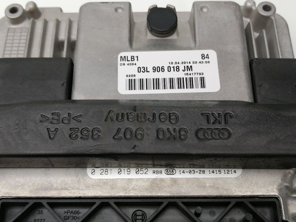 Centralita motor uce AUDI Q5 (8R) 3
