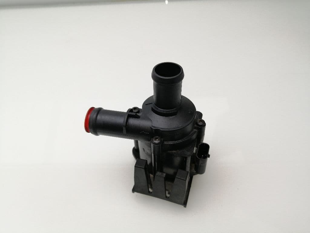 Bomba agua AUDI Q5 (8R) 3
