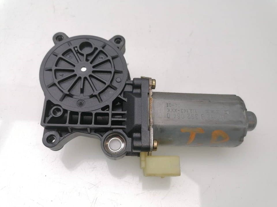 Motor elevalunas trasero derecho BMW X5 (E70)