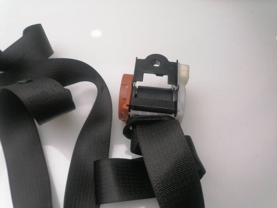 Cinturon seguridad trasero derecho CHEVROLET TRAX 3