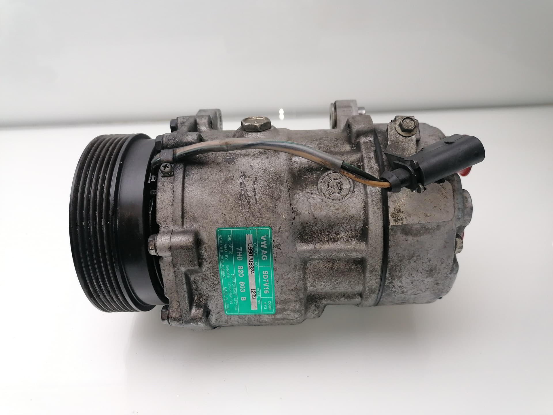 Recambio VOLKSWAGEN T6 TRANSPORTER ref. 7H0820803B