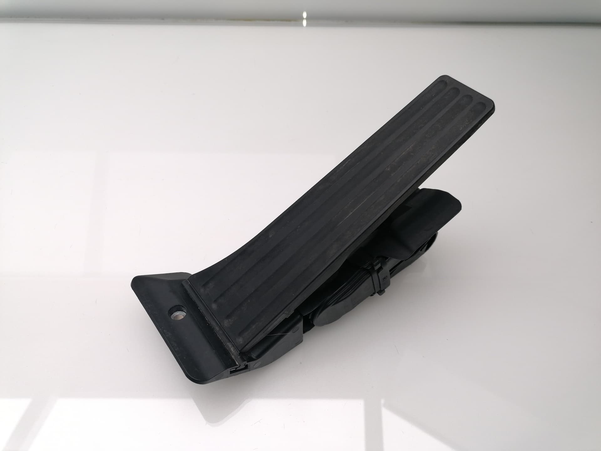 Pedal acelerador BMW SERIE 1 BERLINA (E81/E87)