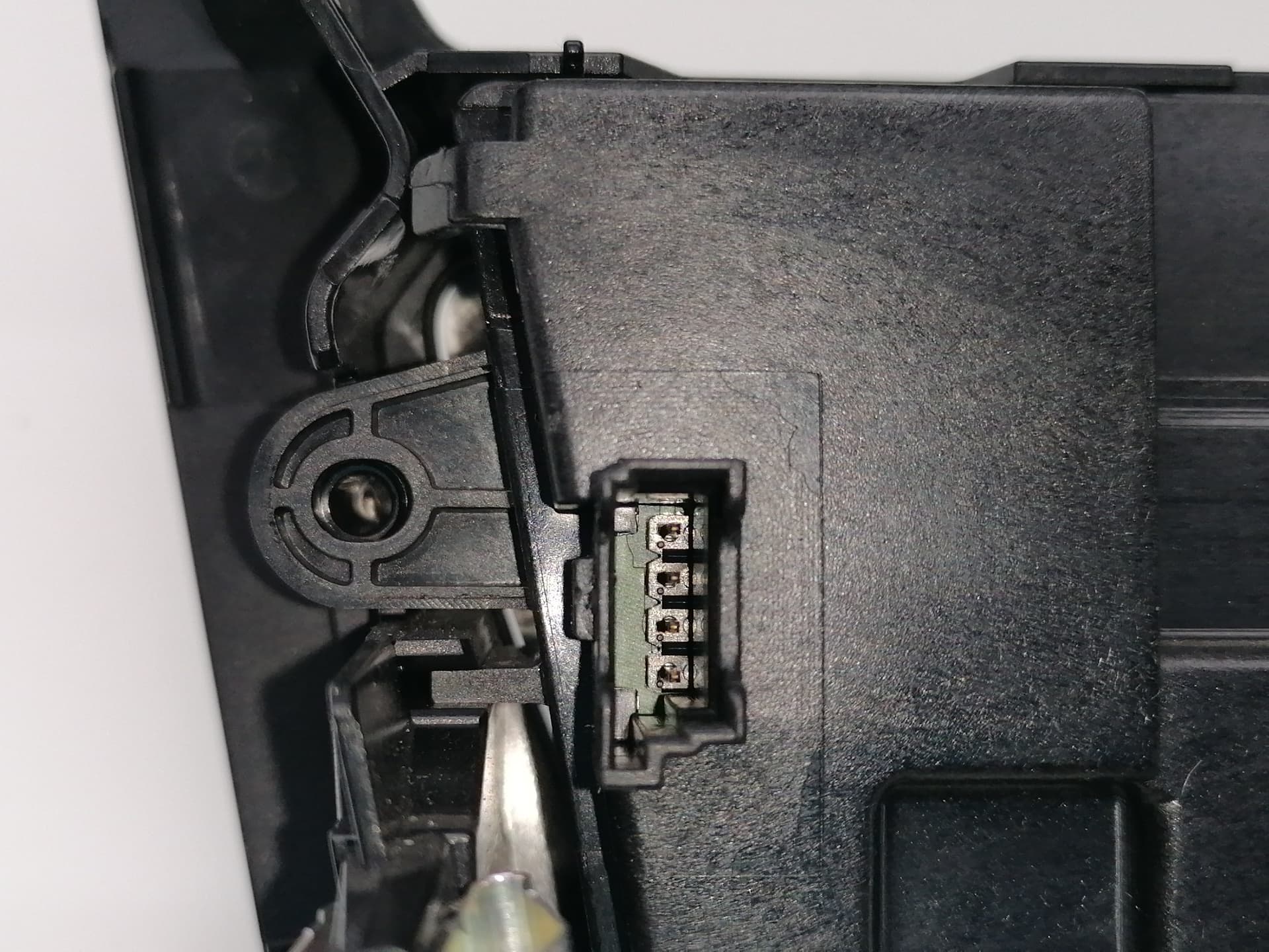 Recambio BMW SERIE 1 BERLINA (E81/E87) ref. 64119384045 2