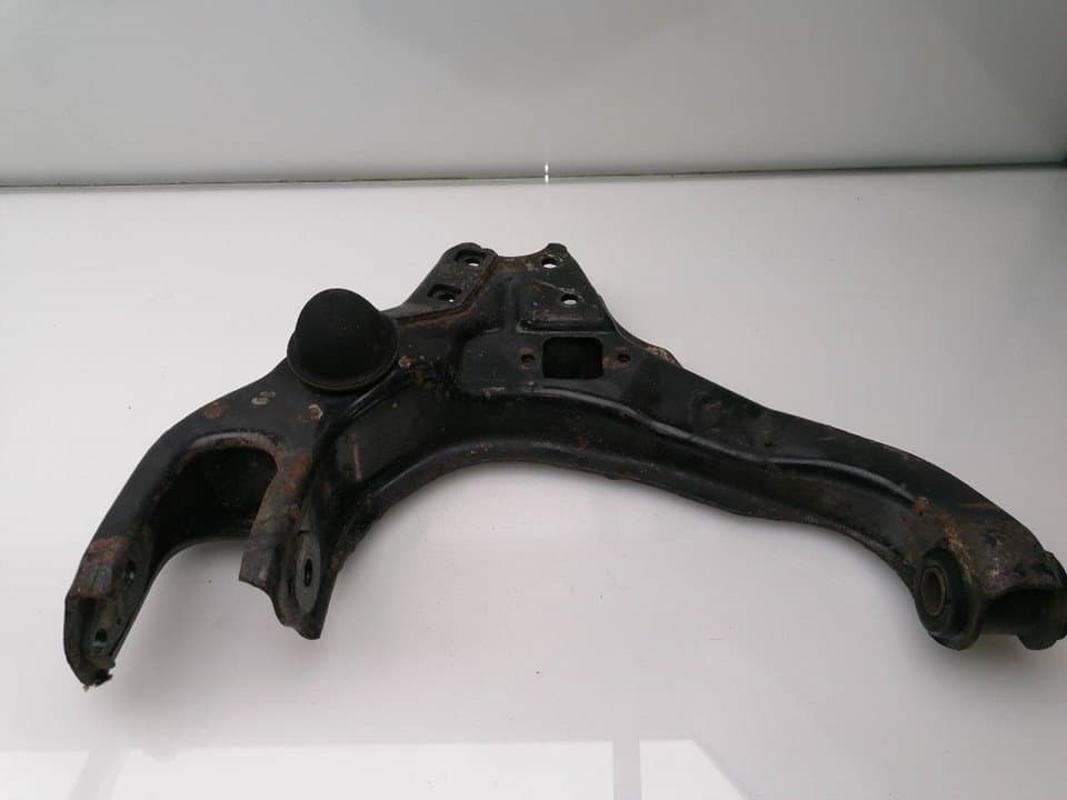 Brazo suspension inferior delantero izquierdo MITSUBISHI GALLOPER (HYUNDAI)