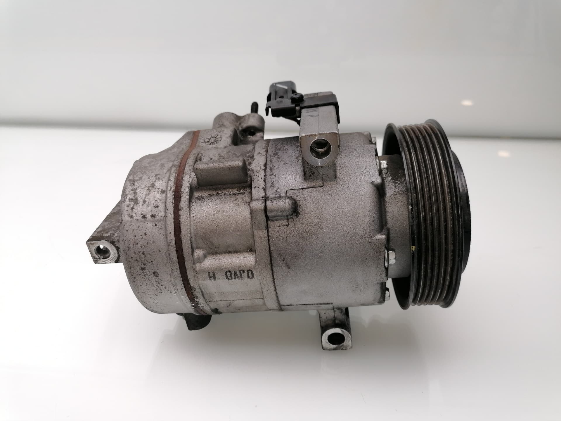Recambio HYUNDAI IX35 ref. F500NFFEA02 3