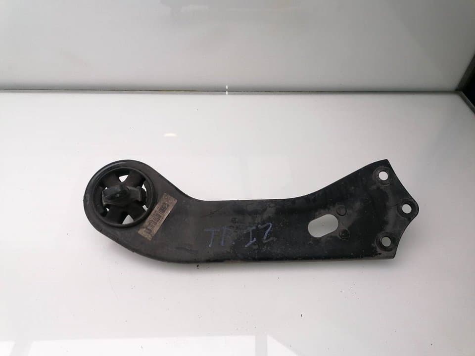 Brazo suspension superior trasero izquierdo HYUNDAI IX35