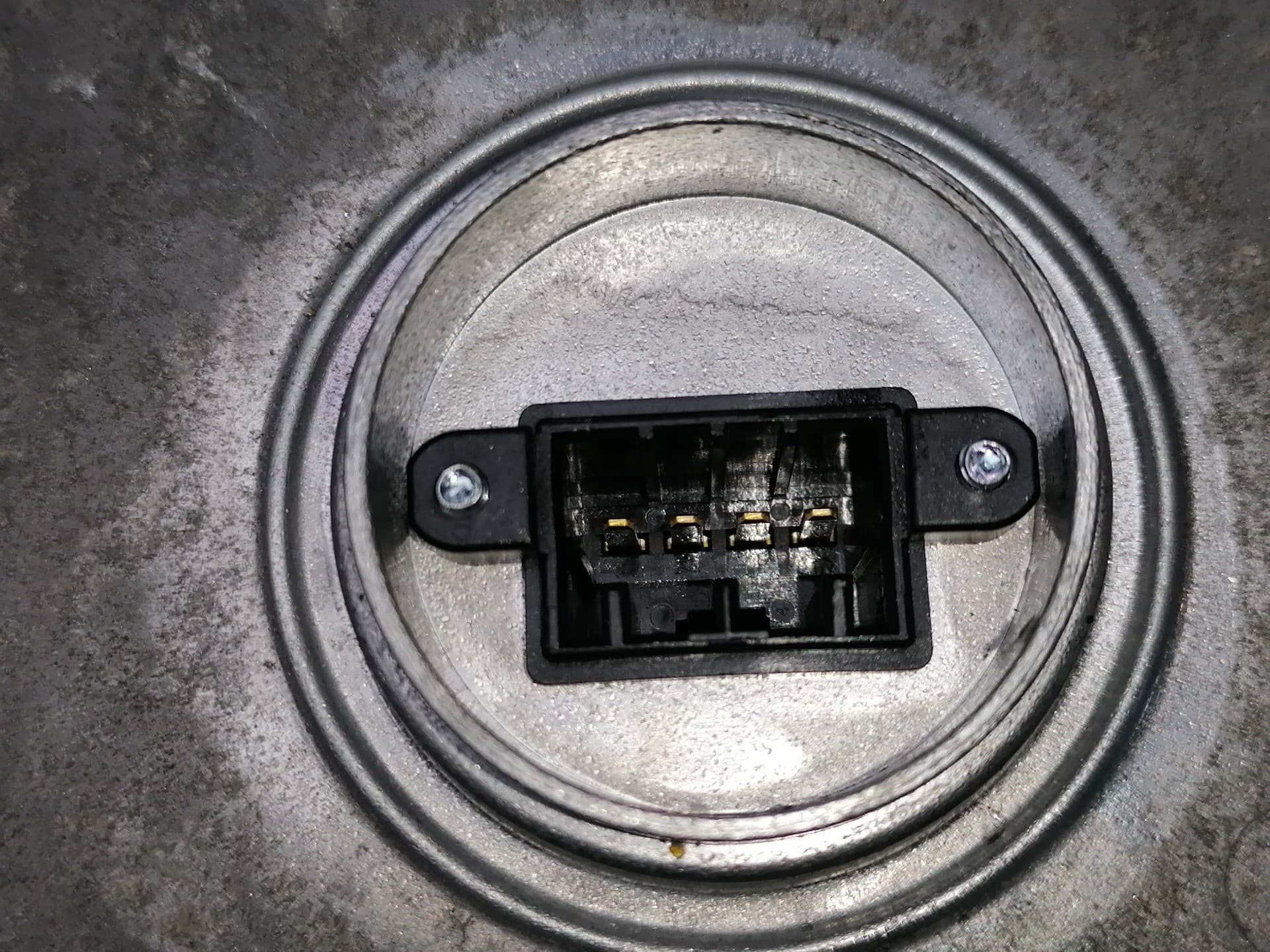 Centralita faros xenon MAZDA 5 BERL 2