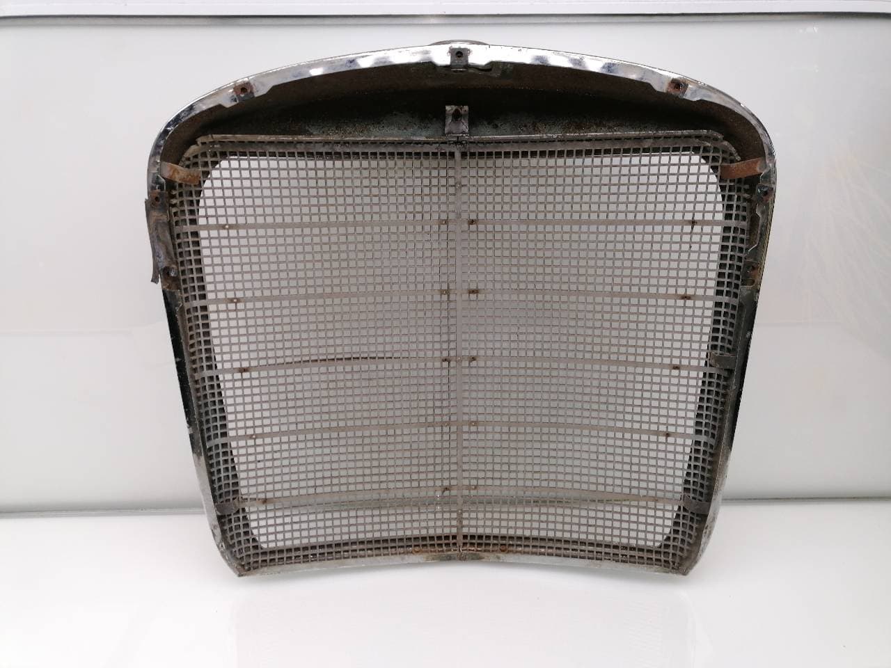 Rejilla delantera MERCEDES-BENZ CLASE E (W124) COUPE/CABRIO 2