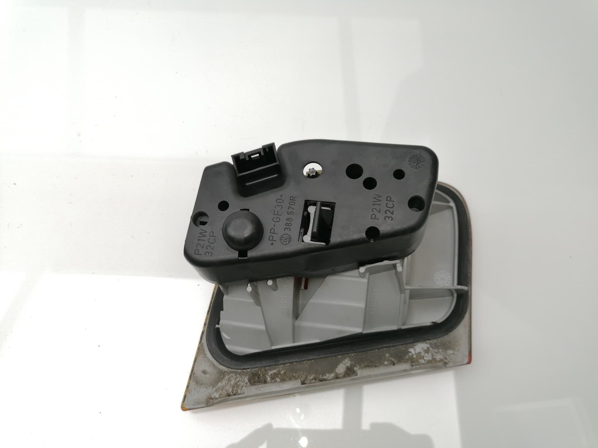 Piloto trasero derecho BMW SERIE 3 BERLINA (E46) 2