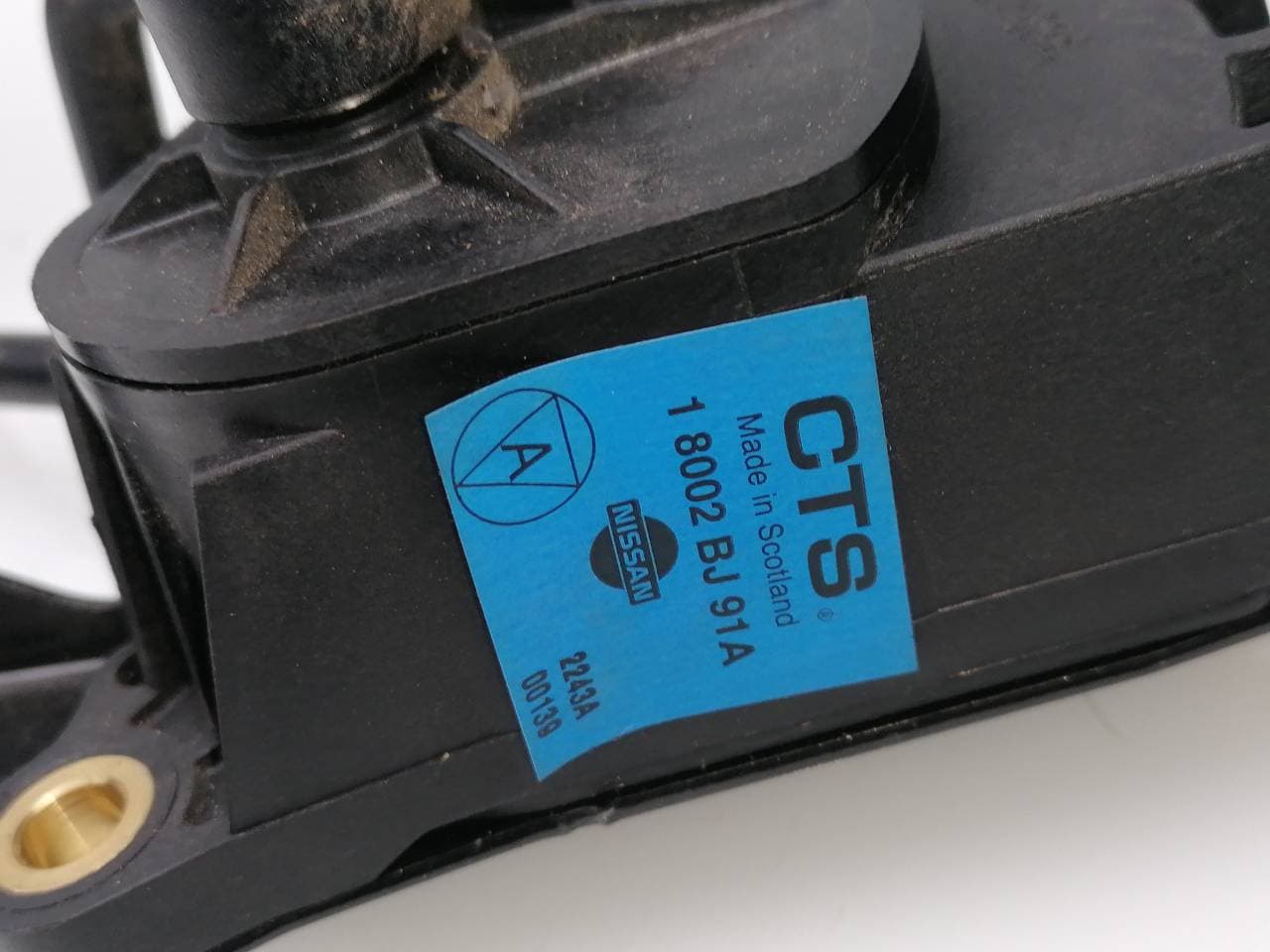 Pedal acelerador NISSAN NV 200 (M20) 3