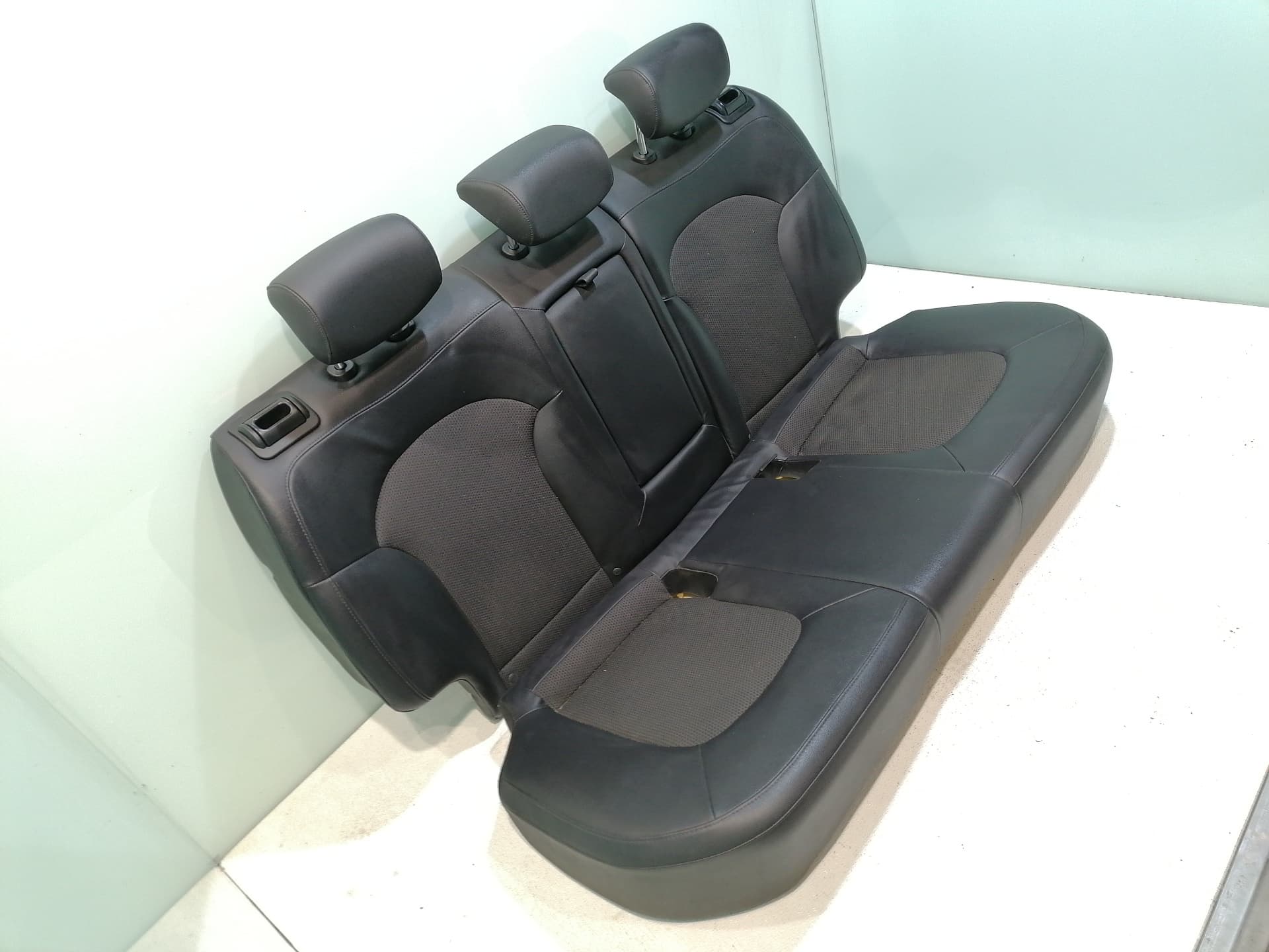 Cerradura asientos traseros HYUNDAI IX35 2
