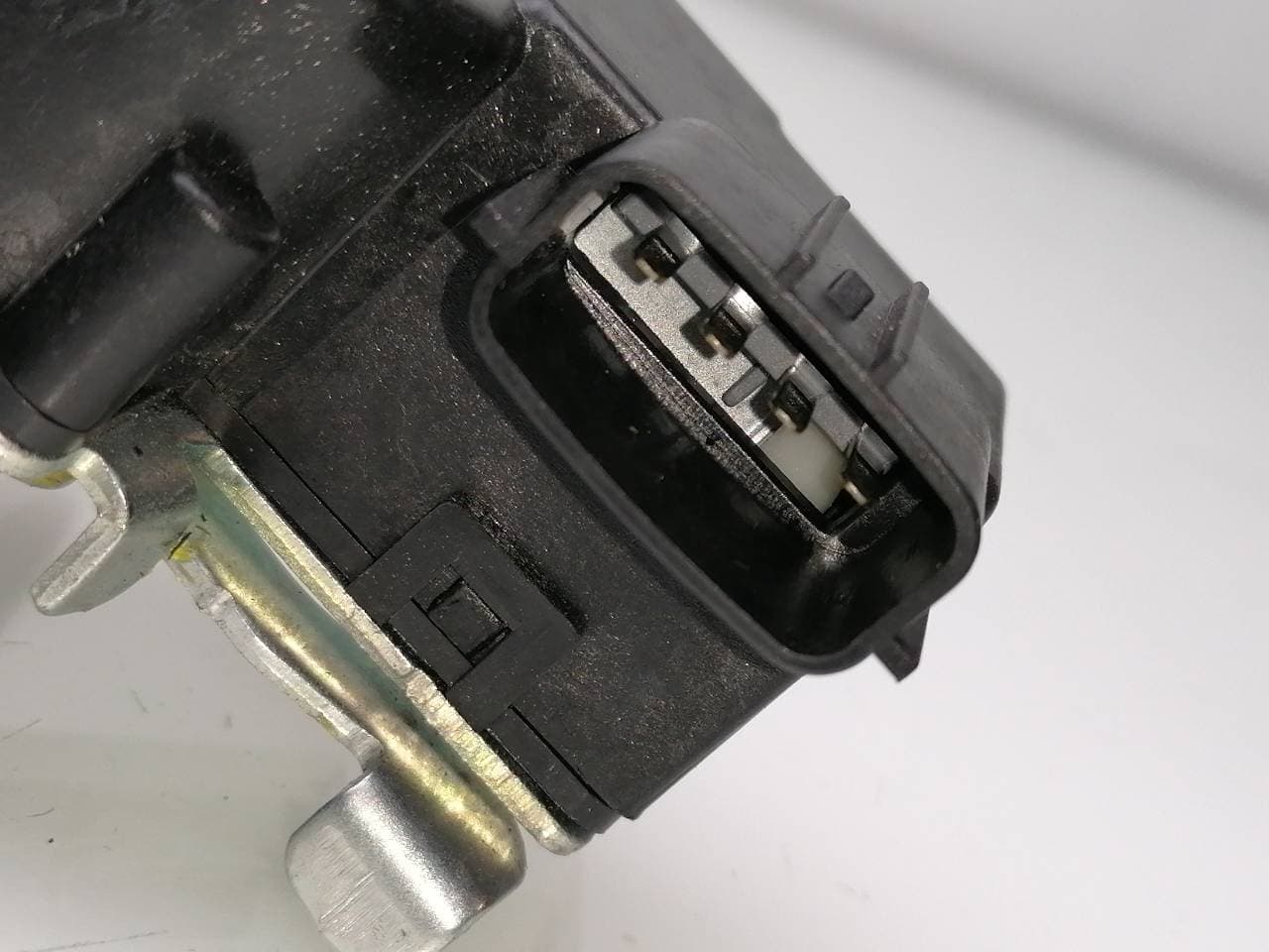 Cerradura maletero / porton HYUNDAI IX35 3