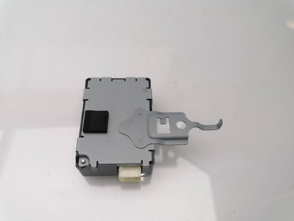 Modulo electronico TOYOTA PRIUS+ 3