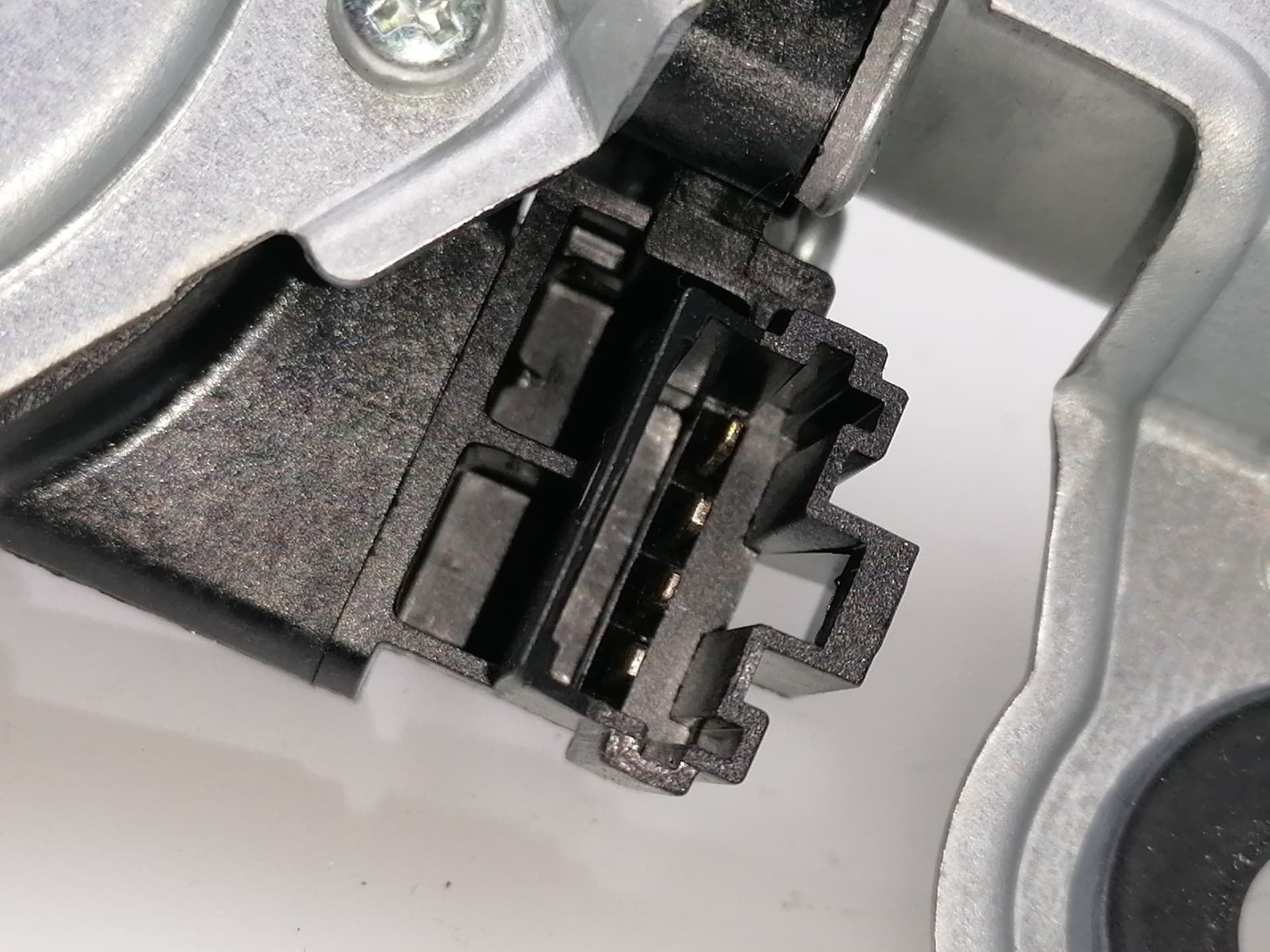 Motor limpia trasero SSANGYONG TIVOLI 2