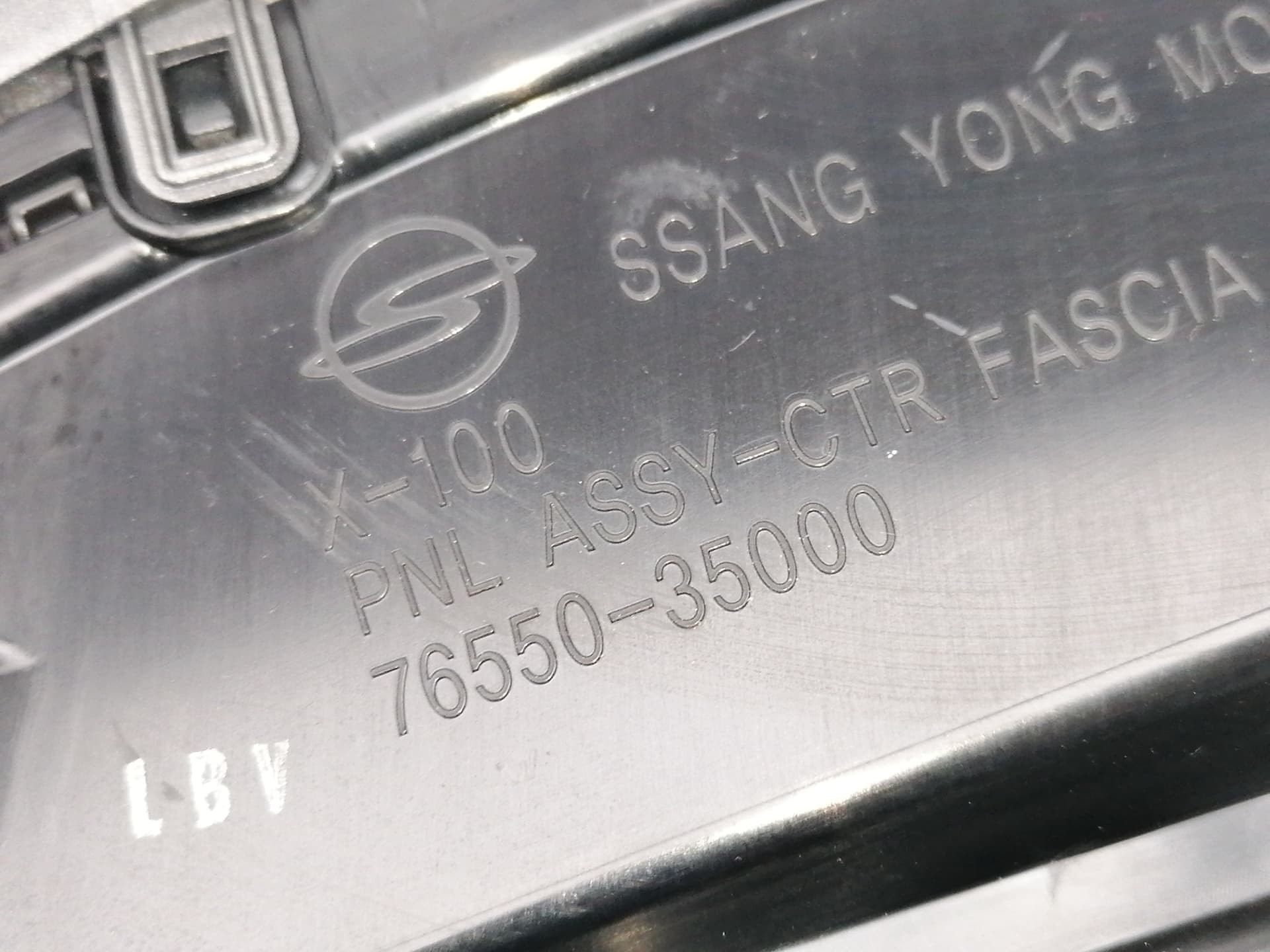 Plastico SSANGYONG TIVOLI 2